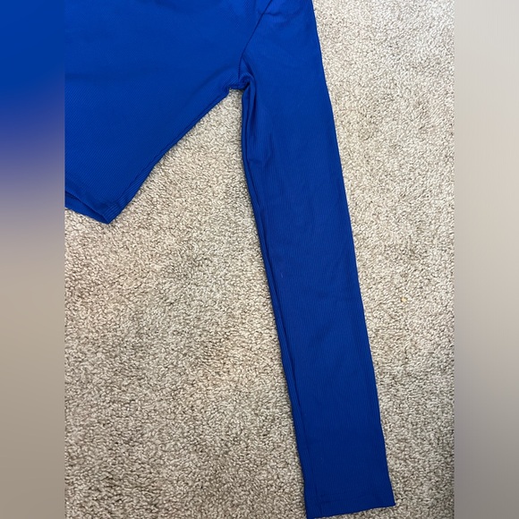 Blue One Sleeve Long Sleeve Size Medium - Picture 4 of 5